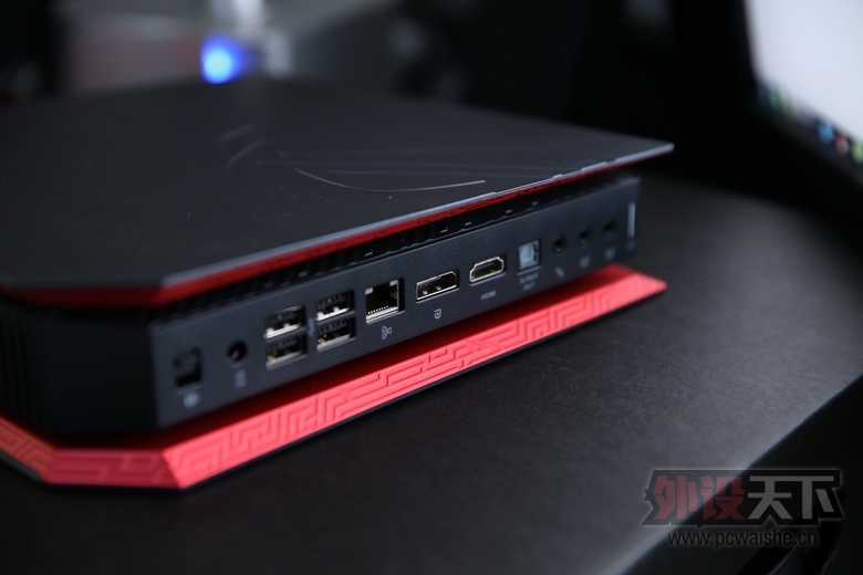 ASUS ˶ ROG GR8 PC