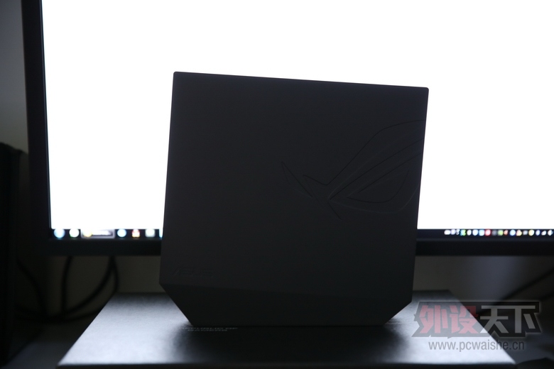 ASUS ˶ ROG GR8 PC