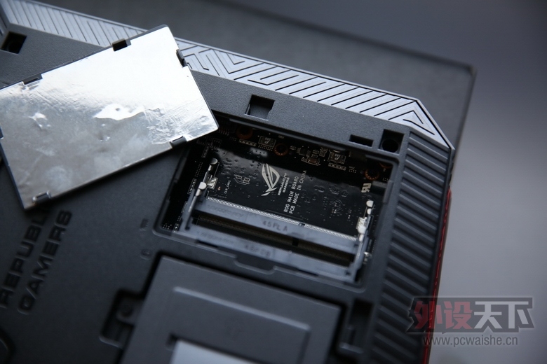 ASUS ˶ ROG GR8 PC