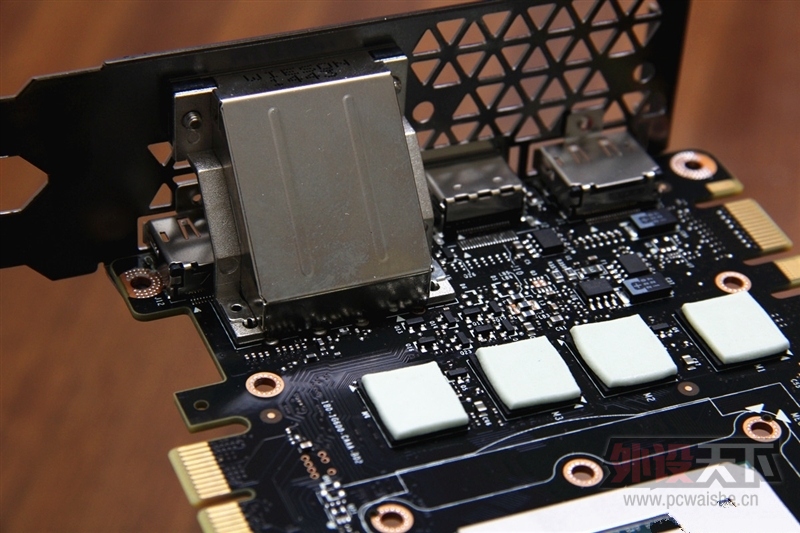 ӭսAMD���콢��GTX 980 Ti�׷�����