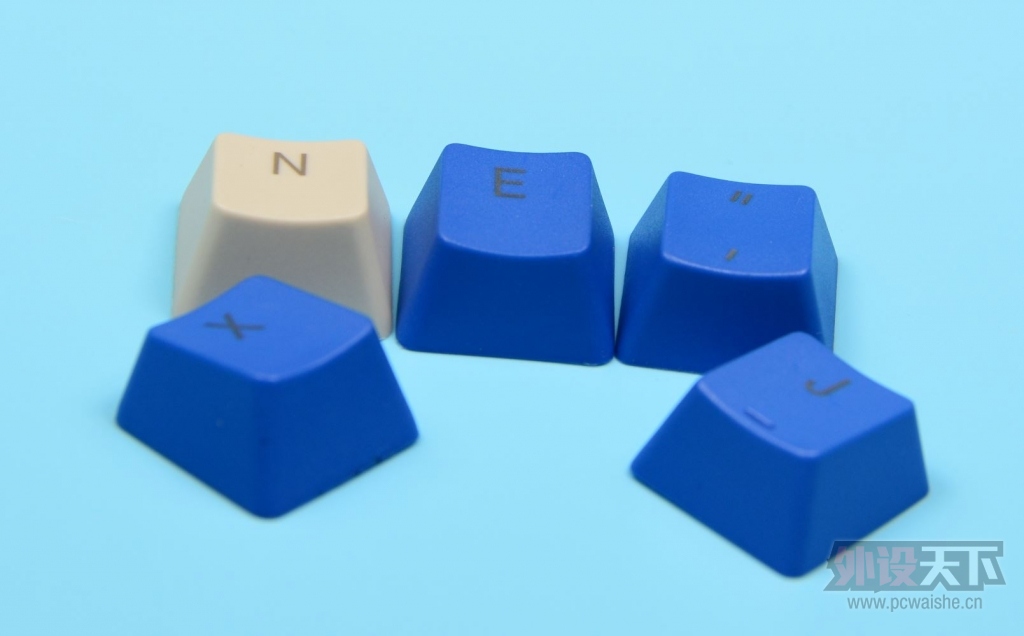 ����֮�硪��EverGlide˫ɫPBT͸��.��ɫPBT��ñͼ��