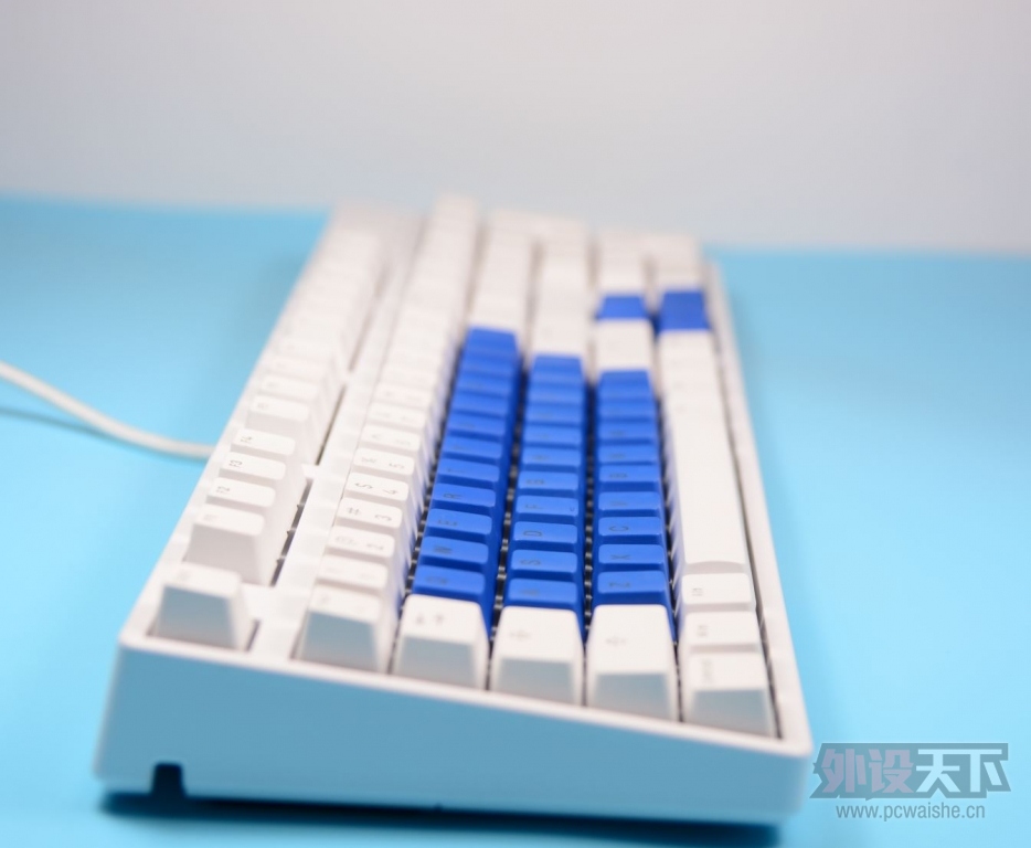 ����֮�硪��EverGlide˫ɫPBT͸��.��ɫPBT��ñͼ��
