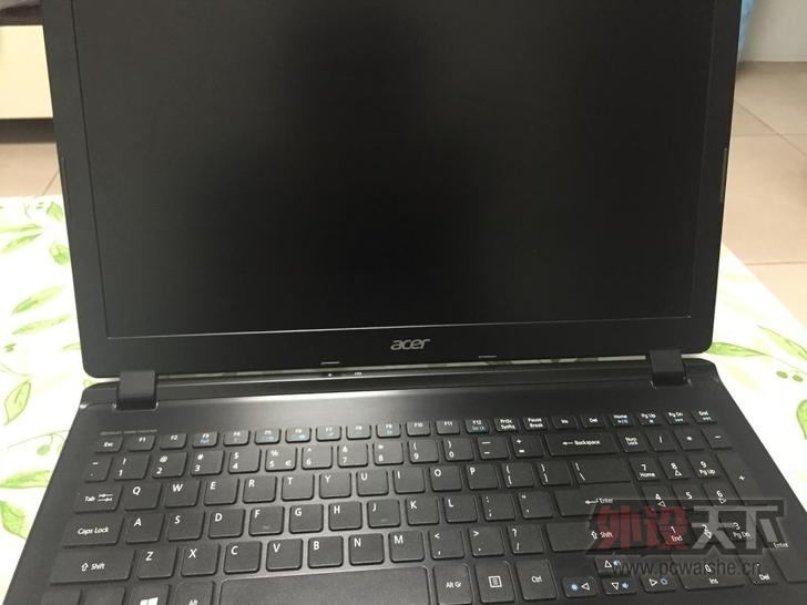 �����졿�곞V5-573�߷ֱ�����Ļ�ʼǱ���װSSD���ڴ�