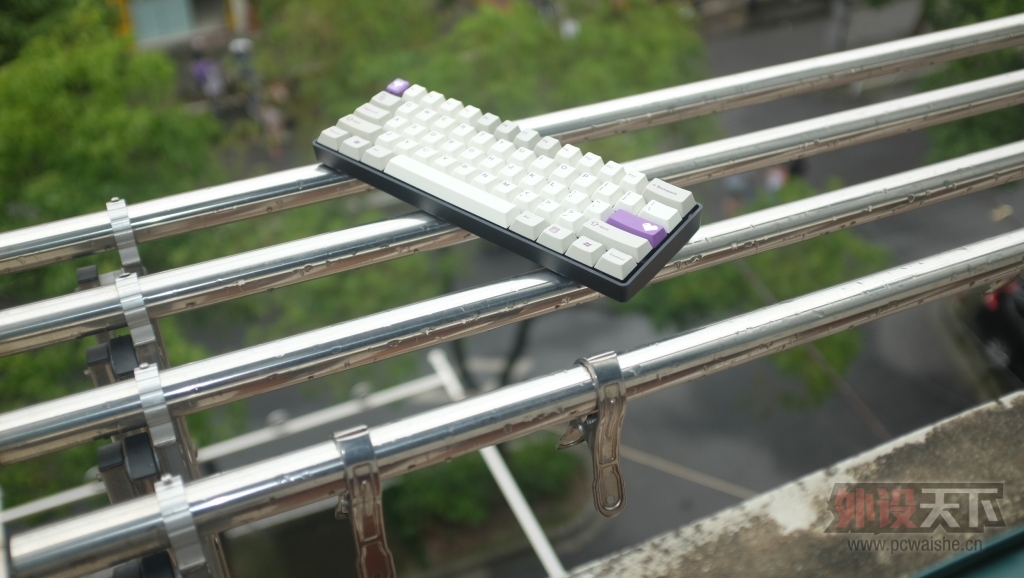 ���Ϻ���poker2������+�Ұ��϶�ɫ��ñ 900���㻦��˳��