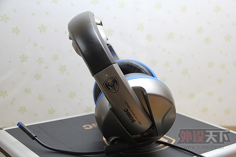 ��������˶����G989HD ����7.1�����𶯶���ͷ��ʽ��Ϸ����