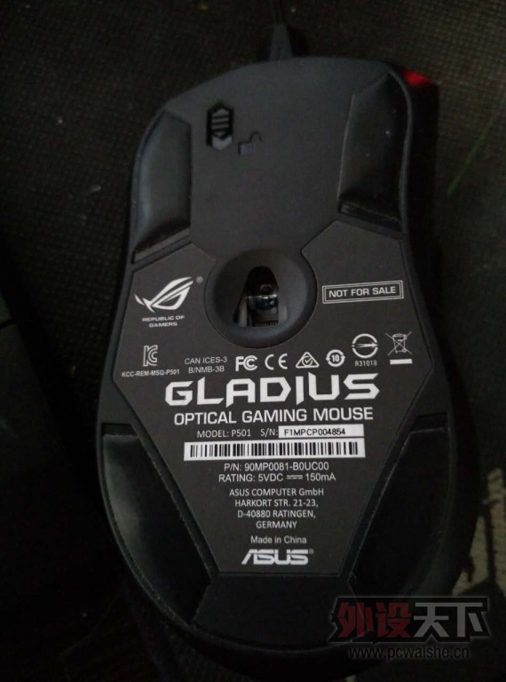 [�ɶ�] ��˶��ASUS��P501-1A ROG Gladius��G�羺��� �ѳ�