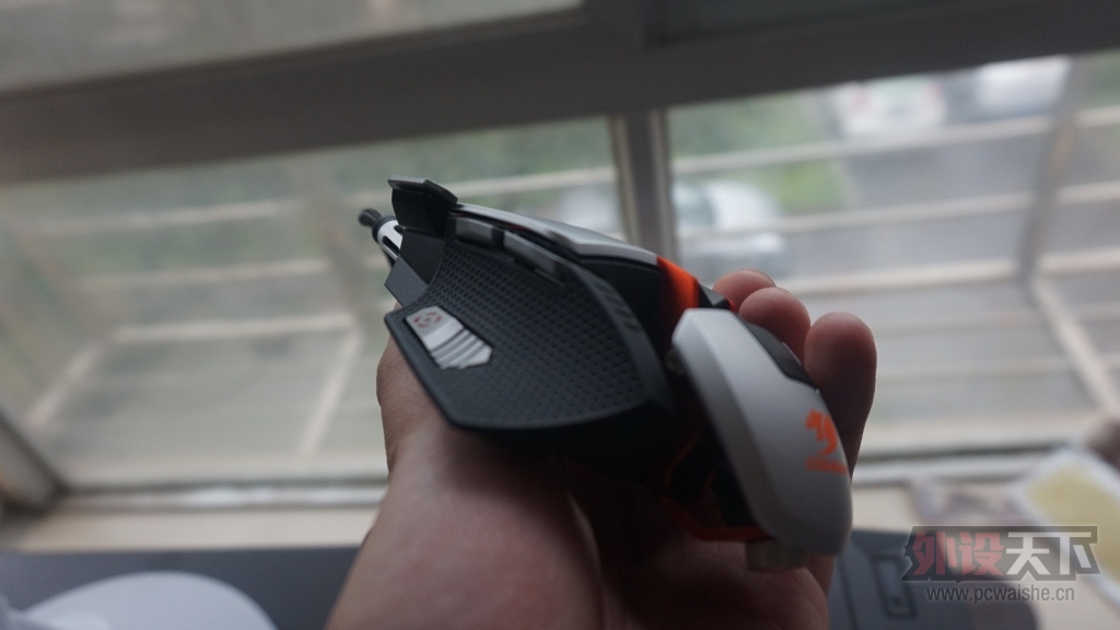 ����������٤700M 9���� ������ 305Ԫ