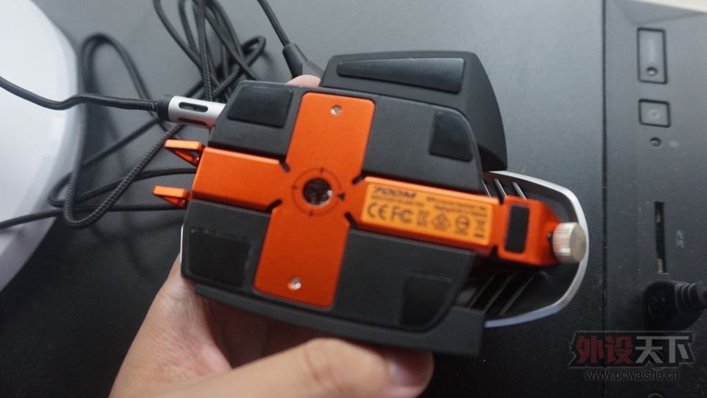 ����������٤700M 9���� ������ 305Ԫ