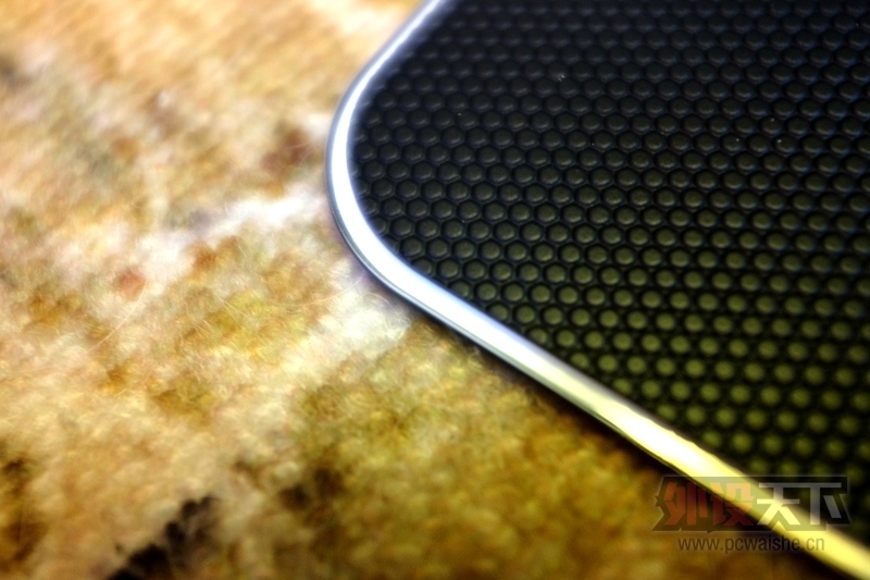Razer���� Firefly������� ��֬���濪��