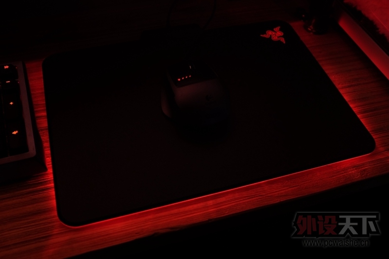 Razer���� Firefly������� ��֬���濪��