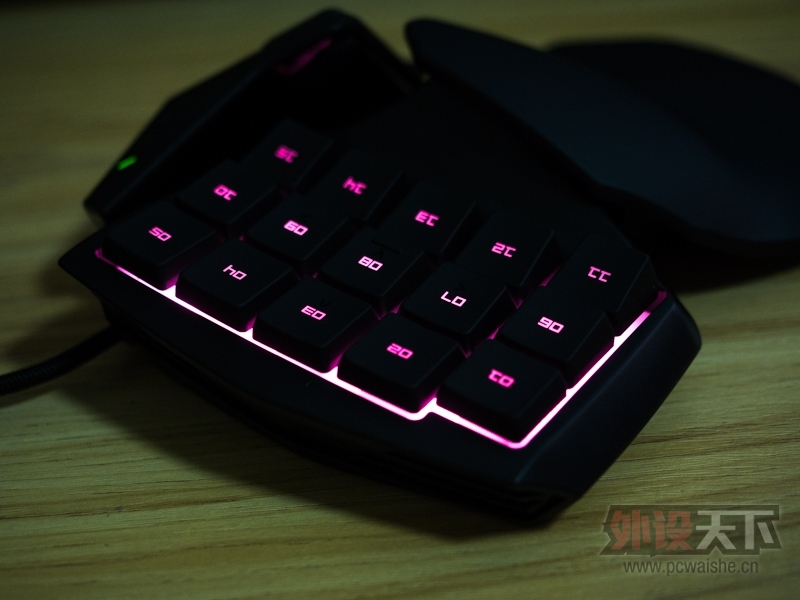 ӡӦ Razer TARTARUS CHROMAʹ