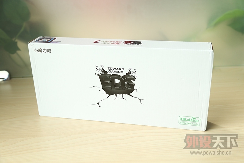 �׿��ɫ���Ų�Ʒ ħ��Ѽ2087 S2 EDG���е����ʵ���ױ�