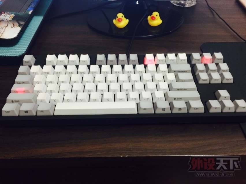 ���人�����ѳ���������ͬ��104�Ұ׶�ɫPBT��ñ