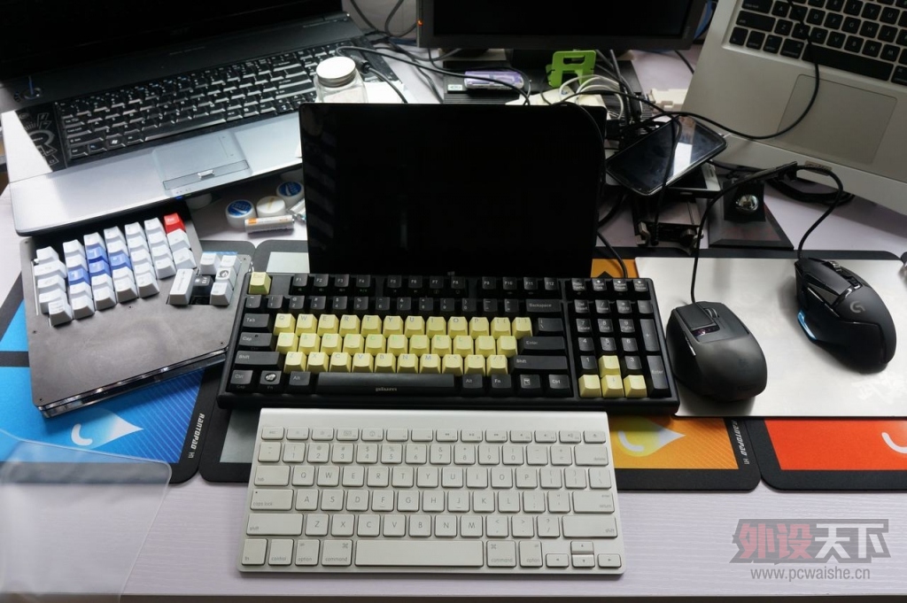 ���ѳ��������еĹ�â�D�D������37����ɫ��ɫ����͸���ñ����С��