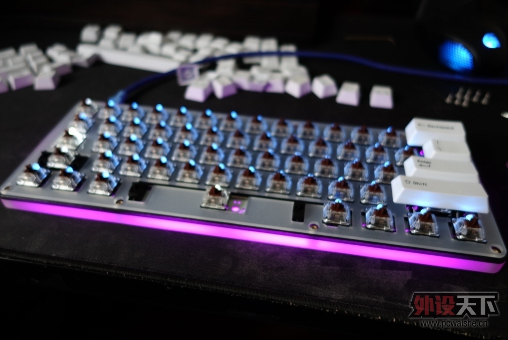 �ѳ����Ϻ���һ��ԭװB.Face ���� 9�� 1000 ����