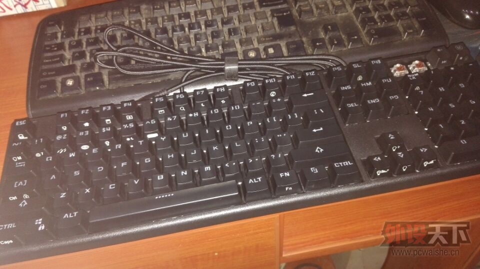 ϤͣͬζAеKB1082LӲPCBͼ