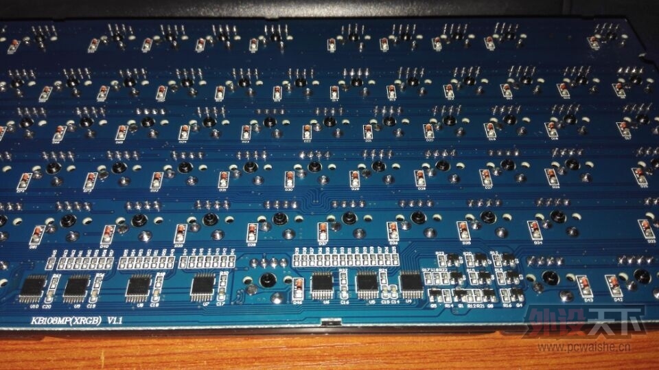 ϤͣͬζAеKB1082LӲPCBͼ