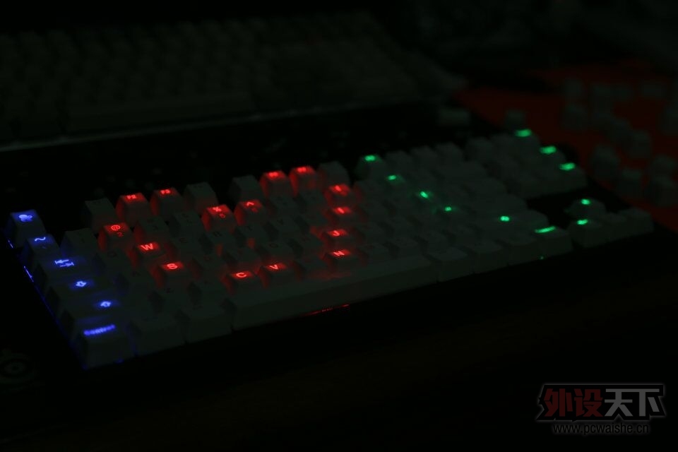 Aplum RGB̲