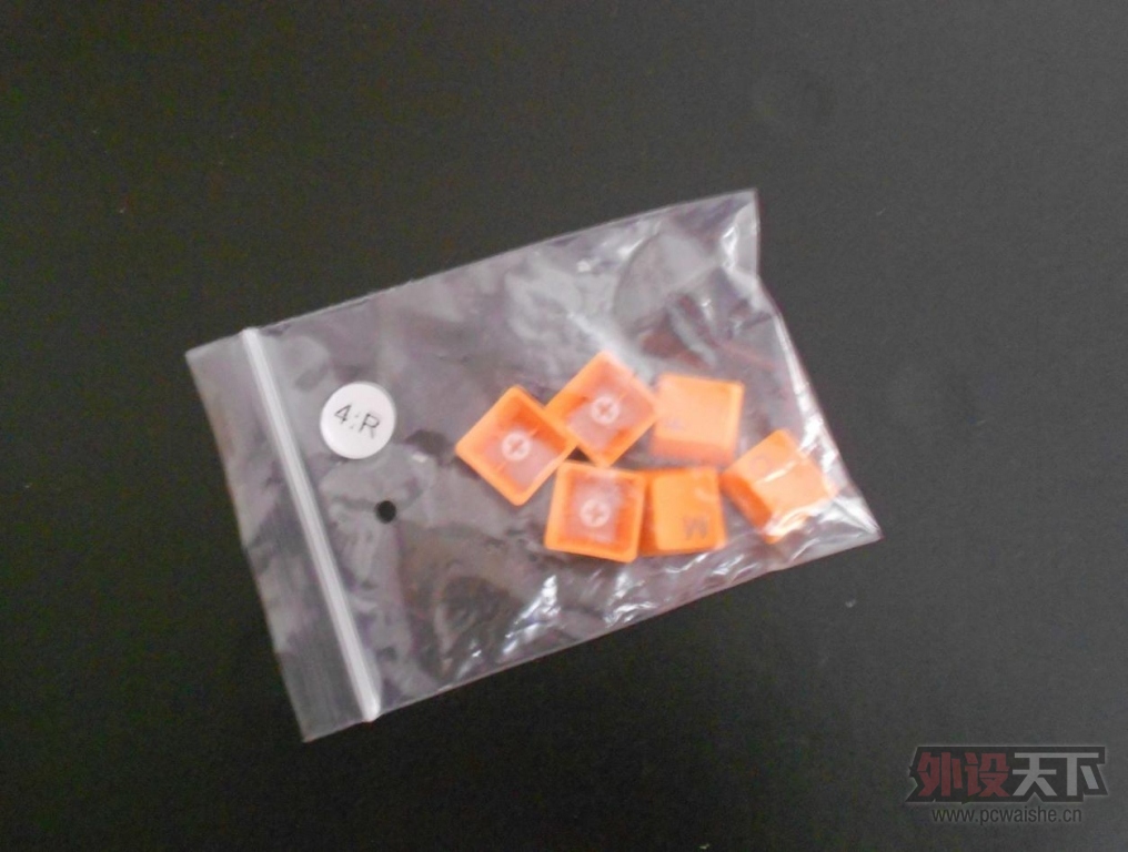 �����߶�ɫ����͸���ñ����