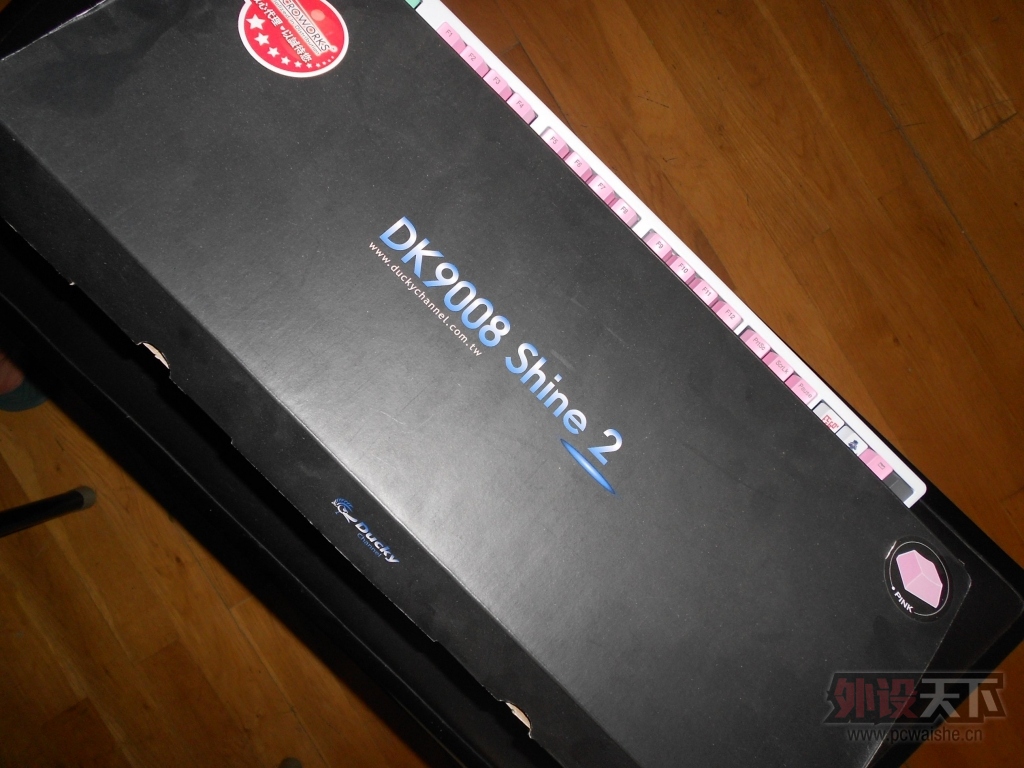 �����߶�ɫ����͸���ñ����