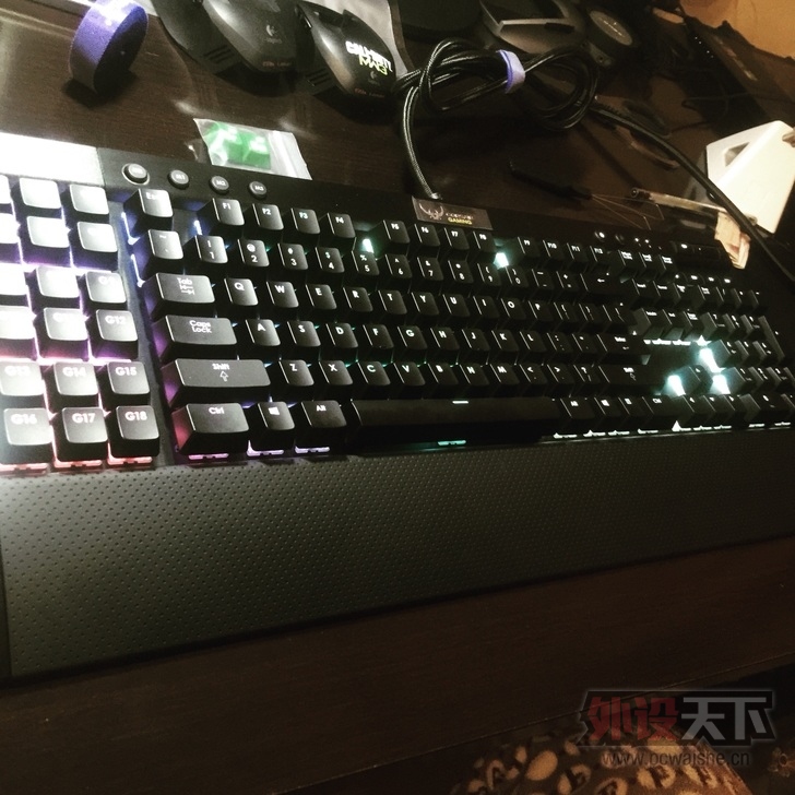 ���Ϸʡ�K95RGB ���� ���� ���ó�ɫ