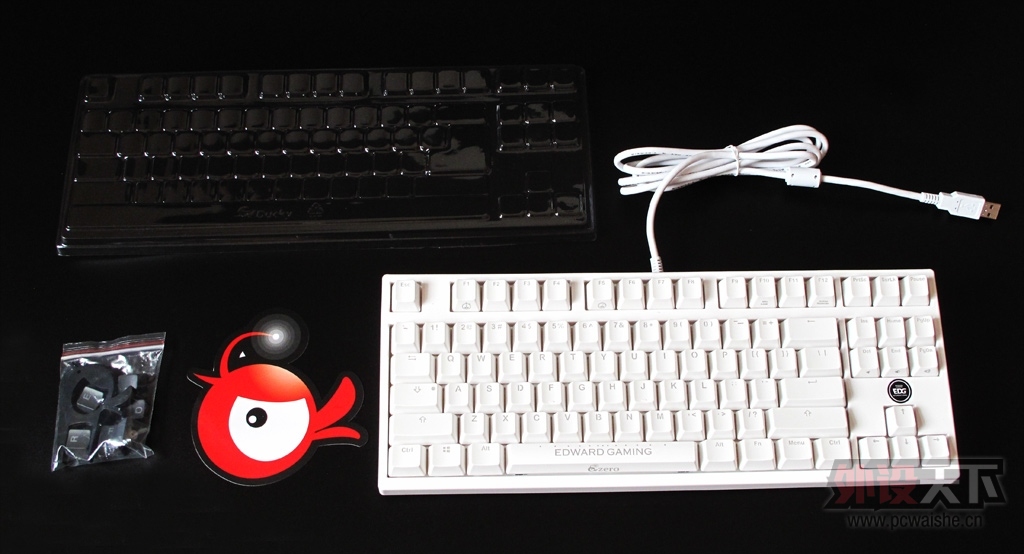 ������ң�DUCKY 2087 S2 EDGս�Ӱ�ɫ�������������濪�������