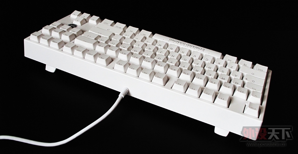 ������ң�DUCKY 2087 S2 EDGս�Ӱ�ɫ�������������濪�������