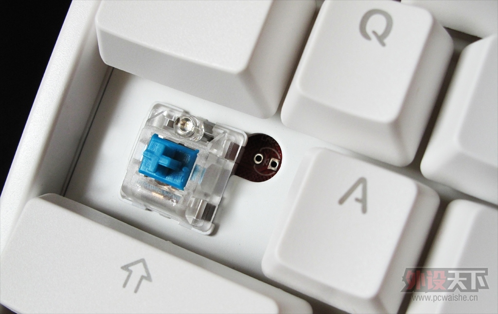 ������ң�DUCKY 2087 S2 EDGս�Ӱ�ɫ�������������濪�������