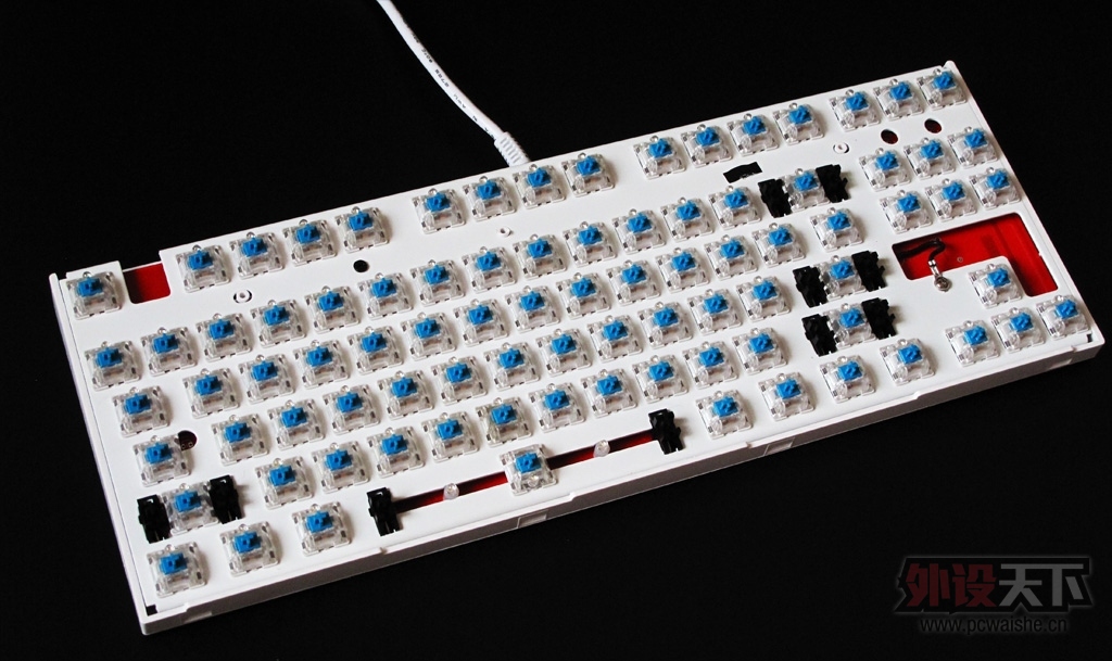������ң�DUCKY 2087 S2 EDGս�Ӱ�ɫ�������������濪�������