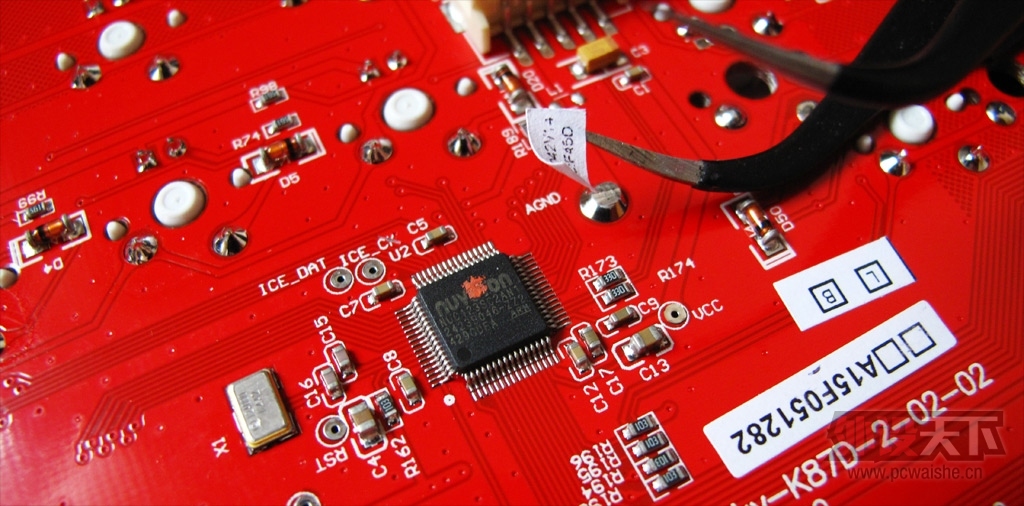 ������ң�DUCKY 2087 S2 EDGս�Ӱ�ɫ�������������濪�������