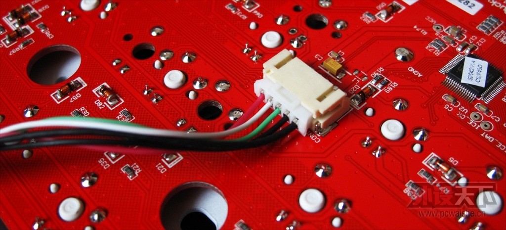 ������ң�DUCKY 2087 S2 EDGս�Ӱ�ɫ�������������濪�������