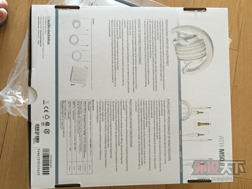 ��ɫ����