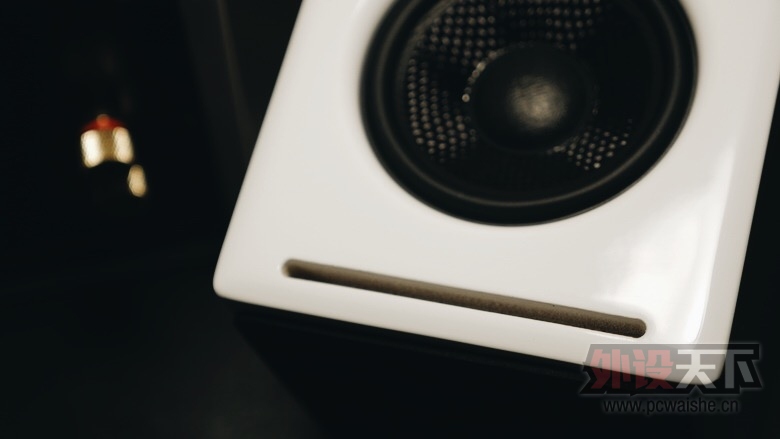 յ  Audioengine A2+ ɫ