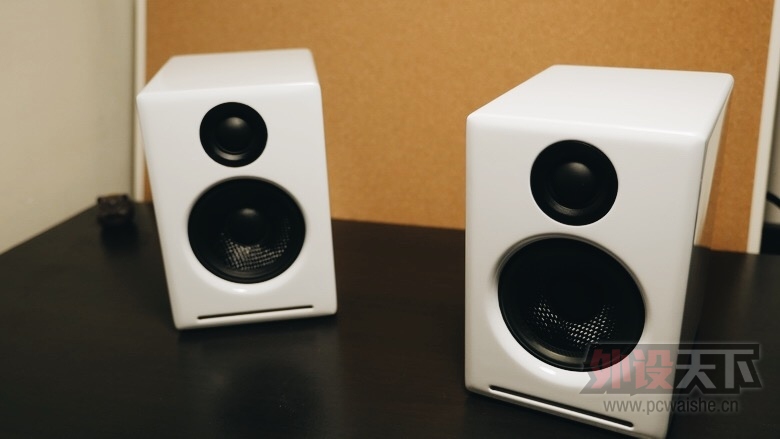 յ  Audioengine A2+ ɫ