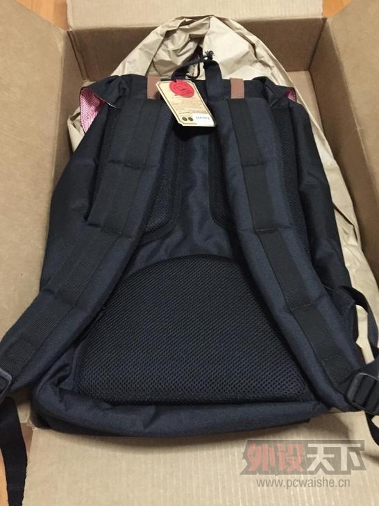 �����ݡ�Herschel Supply Co. Little America ��ɫ˫�米�� 479�����ѽ���