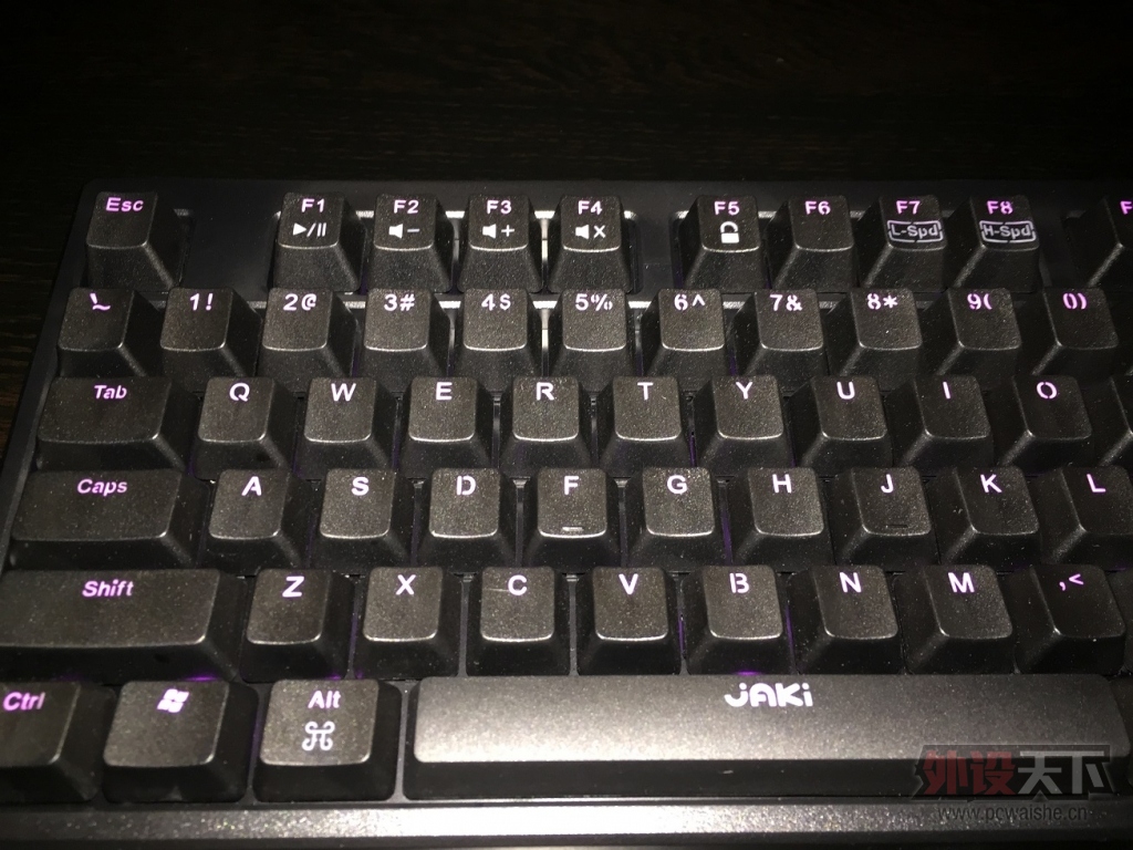 ���ɶ���JAKI JD005�Ϲ���ᣬ���ߺڹѸ����������