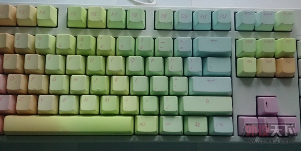 ��������PBT�ʺ��ñ ikbc F104 ��ɫ���� ��ɫ��͸��ñ 104��