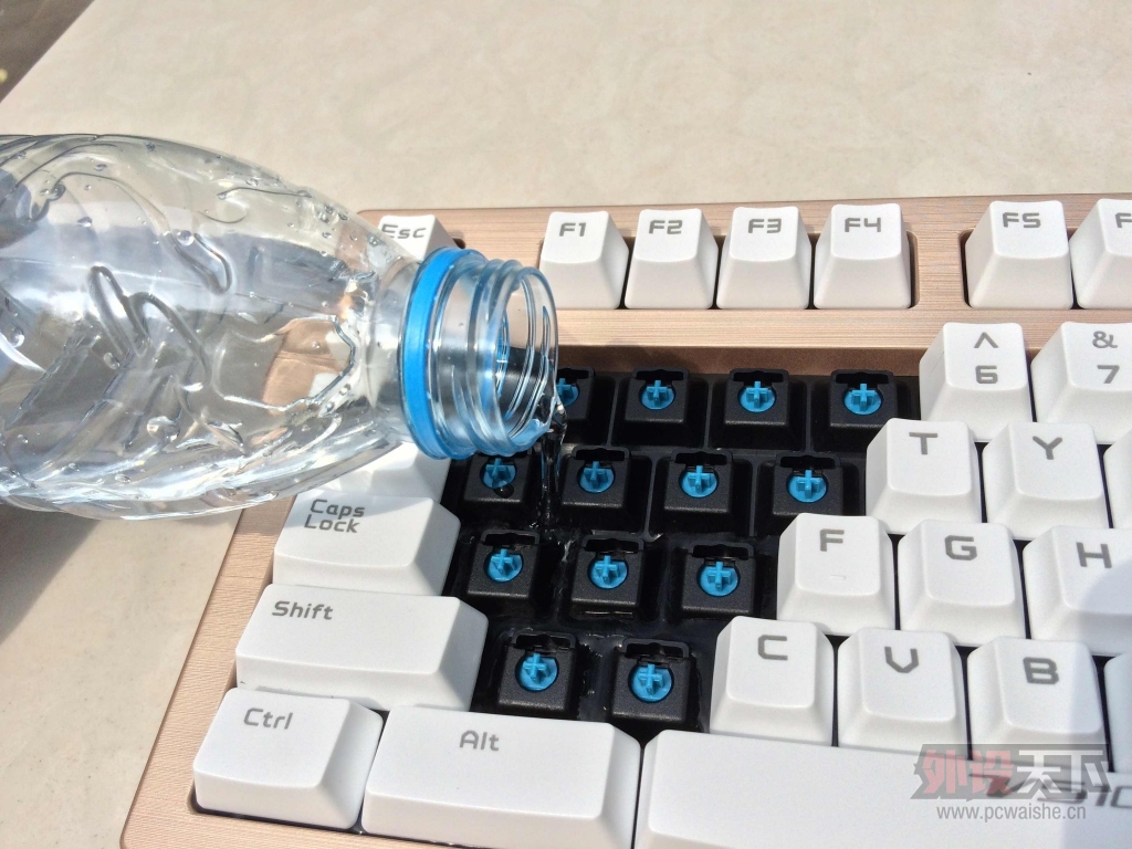 ���Ѽ�ӣ���е����Ҳ��ˮ�������װ�V510�����Ȥζ����