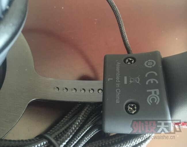 �������V1�����ż��羺��������HyperX Cloud Core