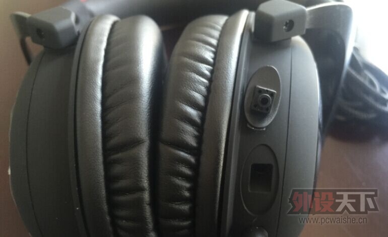 �������V1�����ż��羺��������HyperX Cloud Core