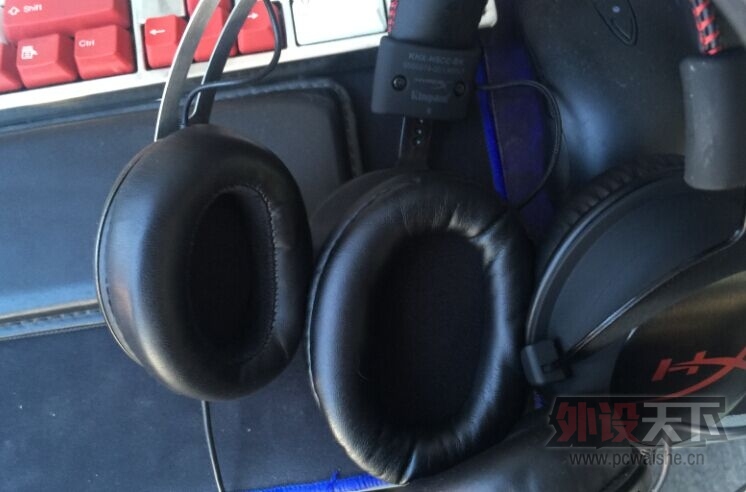 �������V1�����ż��羺��������HyperX Cloud Core