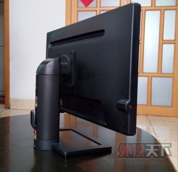 ��ɽ����������ʯͷ �� BENQ �羺3D 120HZ XL2410T��ʾ��3̨  ����
