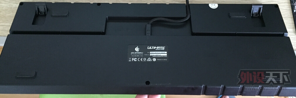 [�人] �������������������ǹ�콢���IKBC 104���PBT��ñ