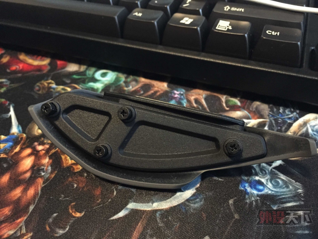 ���ʣ������ֵ� ROCCAT NYTH���䡣