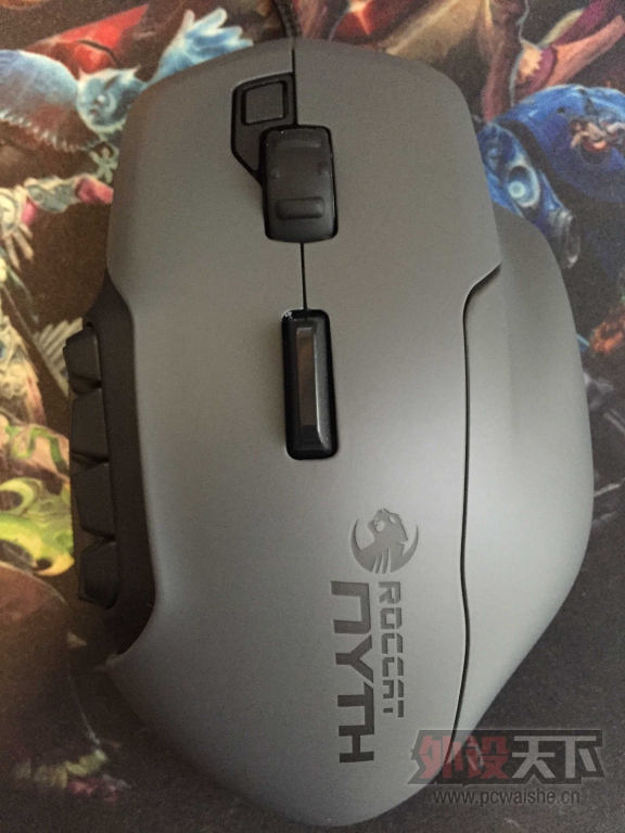 ���ʣ������ֵ� ROCCAT NYTH���䡣