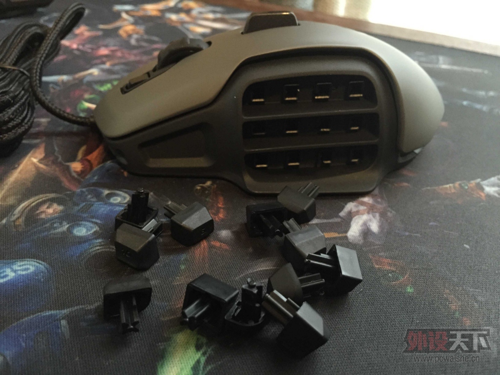 ���ʣ������ֵ� ROCCAT NYTH���䡣