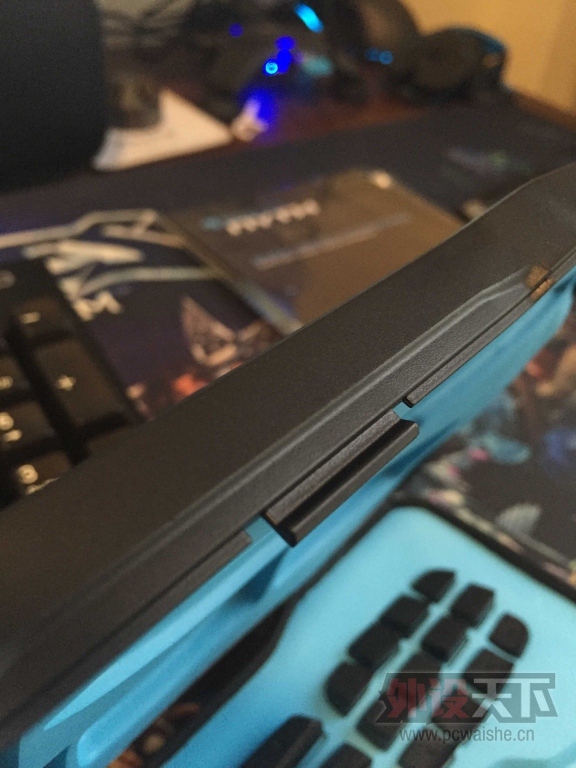 ���ʣ������ֵ� ROCCAT NYTH���䡣