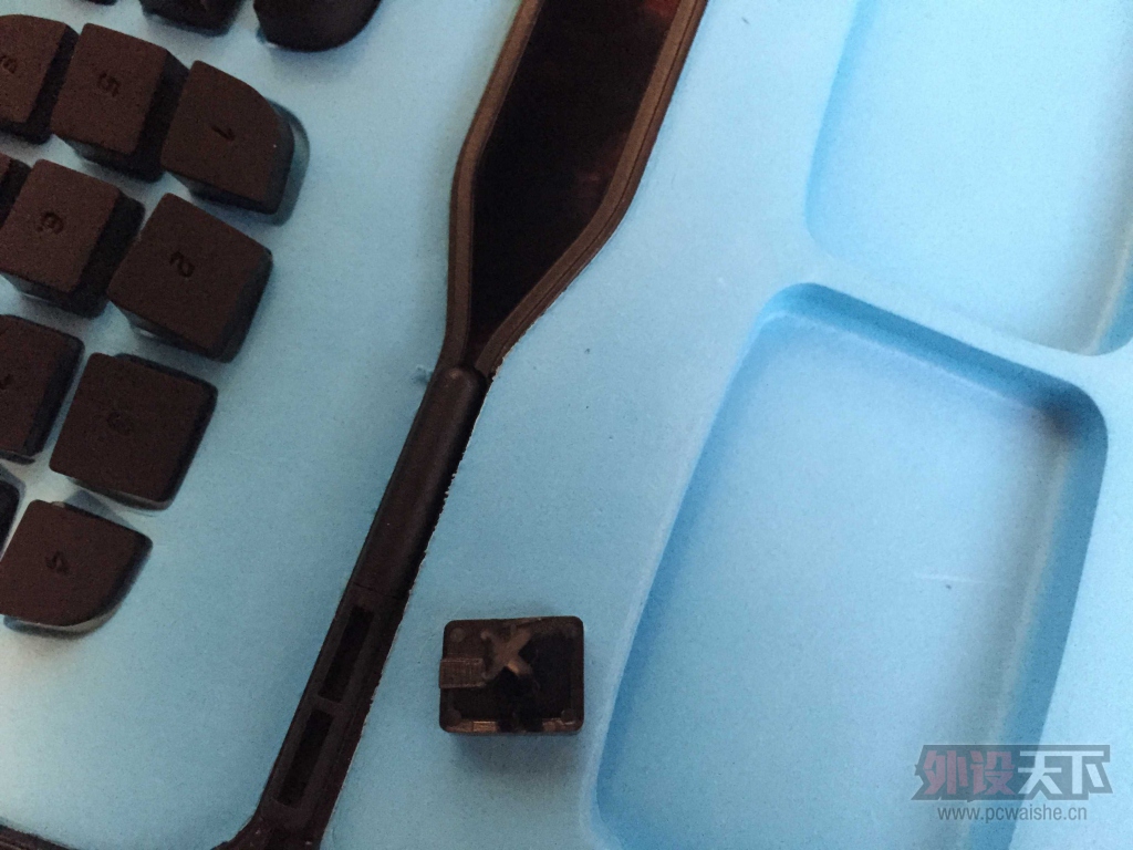 ���ʣ������ֵ� ROCCAT NYTH���䡣