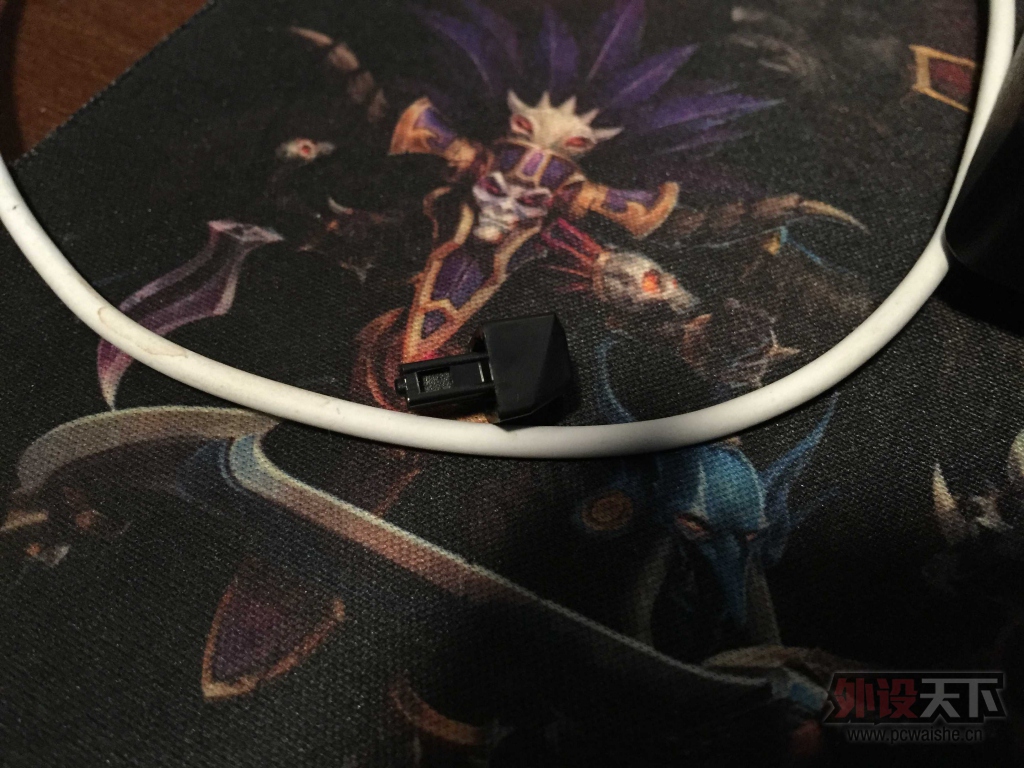 ���ʣ������ֵ� ROCCAT NYTH���䡣