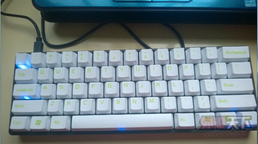 ��������POKER һ��������Ӹ��˶���PBT��ñ 350����(�ѳ�)